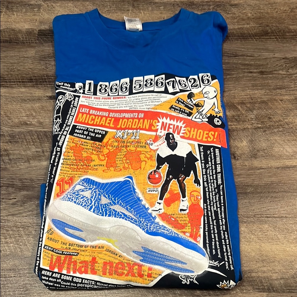 Men’s Blue Graphic T-Shirt